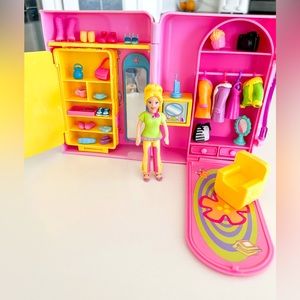 Polly Pocket Fashion Polly fold-up 2000 Hard Plastic Purse with Accessories